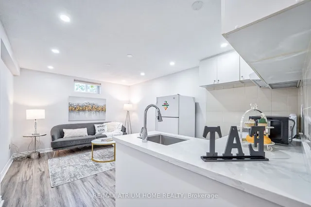 Additional image 32 of 18 Castle Hill Dr