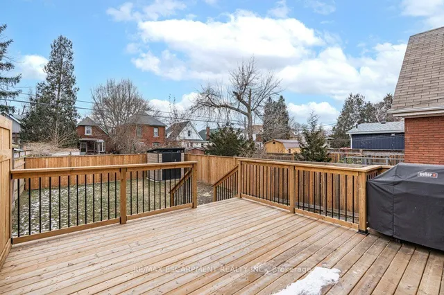 Additional image 28 of 92 Graham Ave