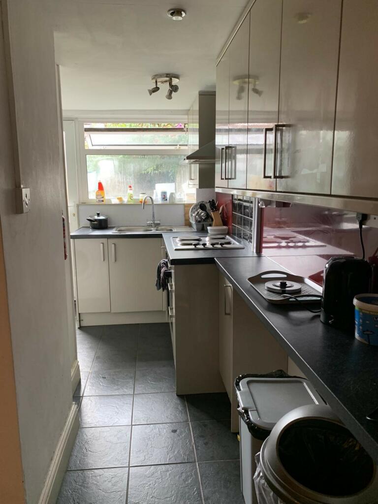 Additional image 3 of 42 King Street, Pontypridd, Rhondda Cynon Taff CF37 1RR