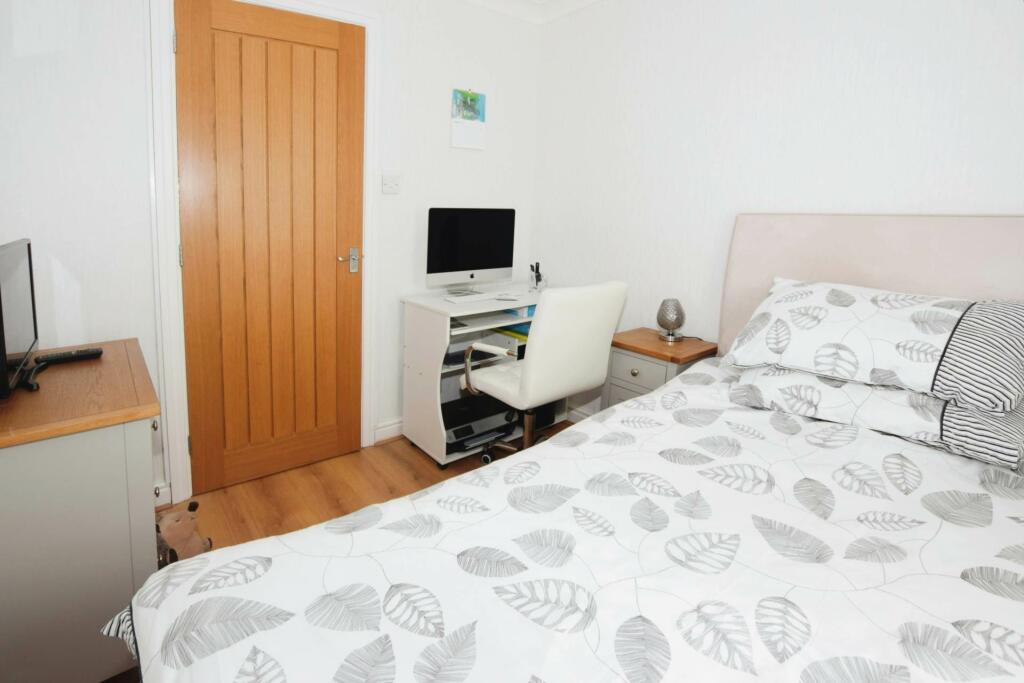 Additional image 26 of Dibbinview Grove, Spital