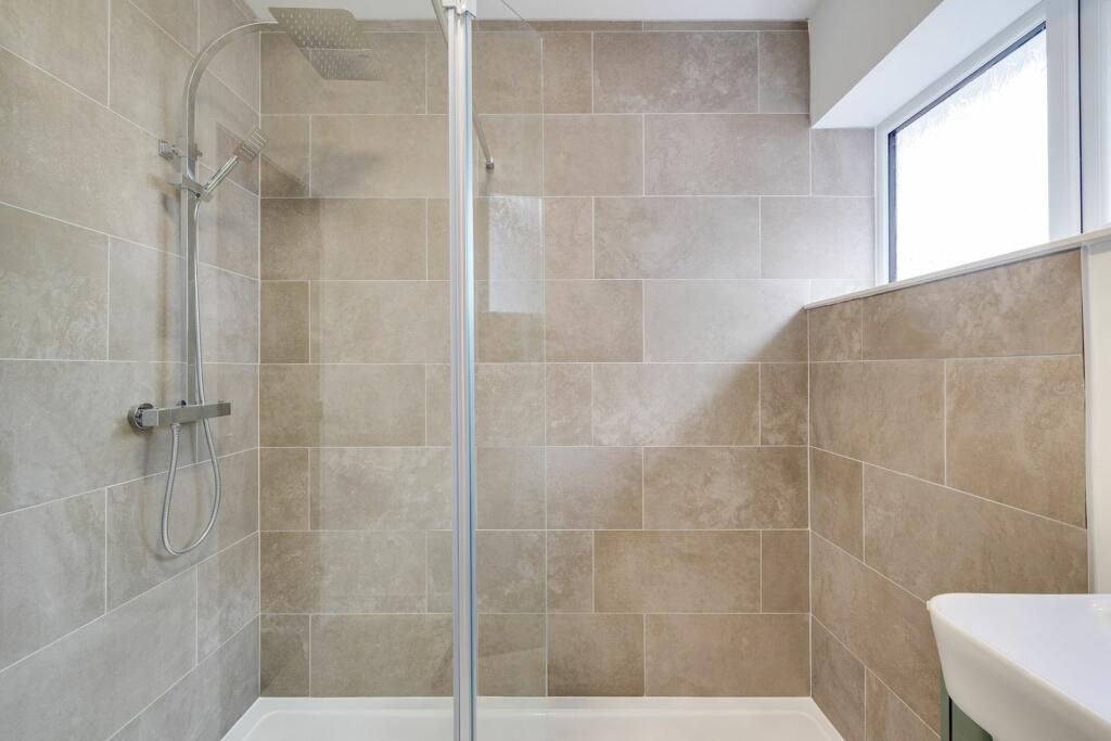 Additional image 18 of Upton Lane, Upton, CH2