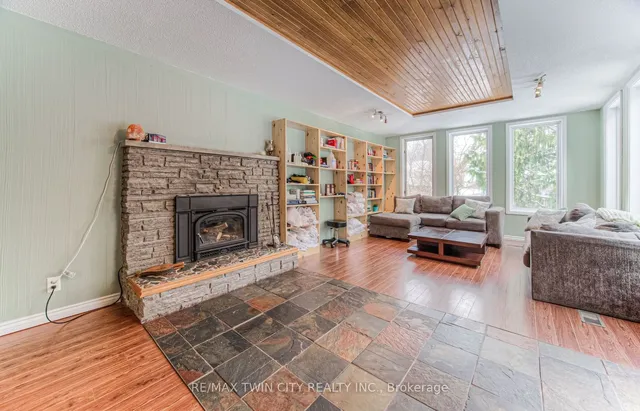 Additional image 9 of 103 Vista Cres