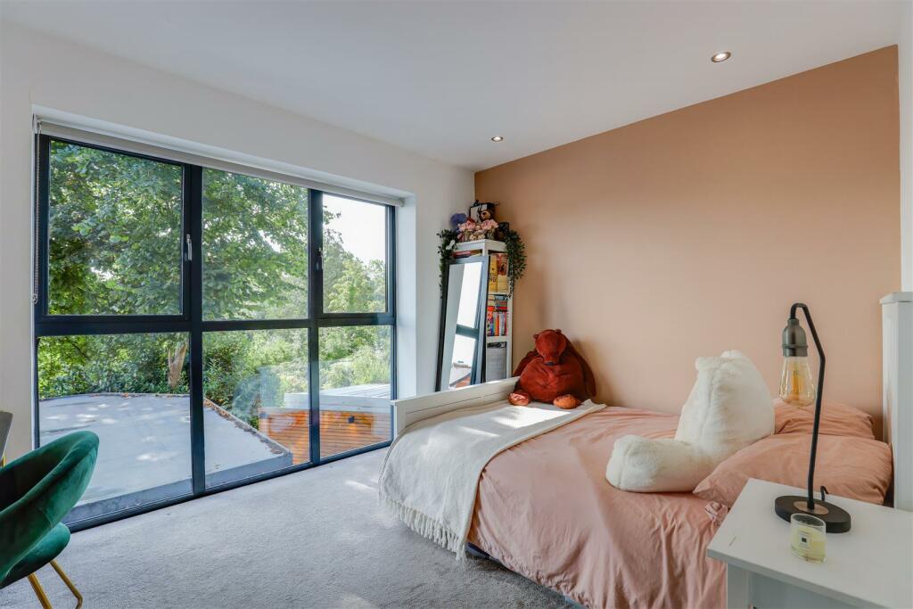 Additional image 23 of The Townhouse, 8 Pen Y Garth Mansions, 2 Stanwell Road, Penarth, CF64 3EA