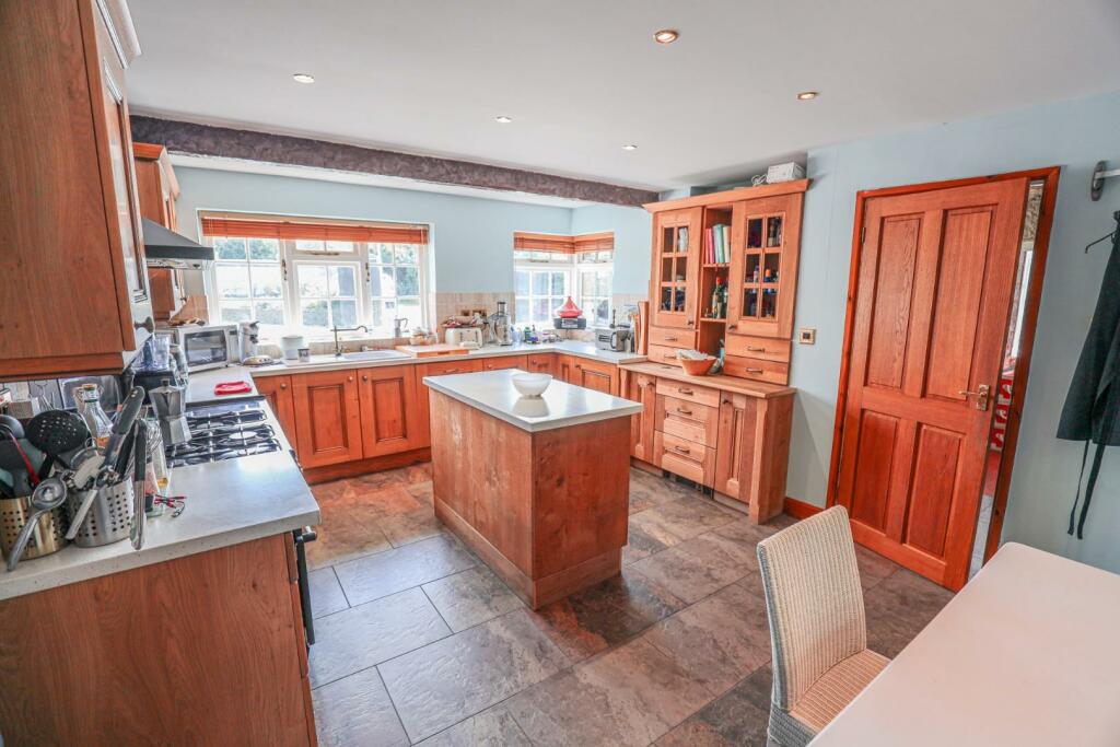 Additional image 5 of Tithe Barn Cottage, Monknash, Nr Cowbridge, Vale Of Glamorgan, CF71 7QQ