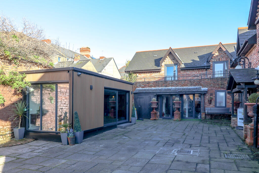 Additional image 10 of The Stables, Castleland Street, Barry.