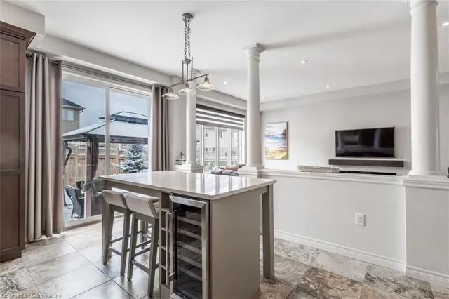 Additional image 12 of 39 Halo Street