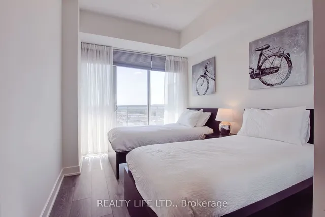 Additional image 19 of 1050 Main St Unit 1014