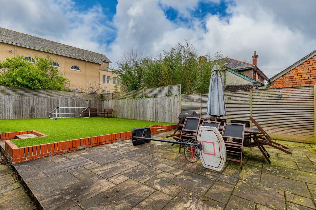 Additional image 19 of Baron Close, Penarth