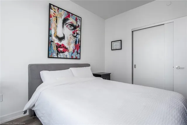 Additional image 21 of 15 Wellington St Unit 1101