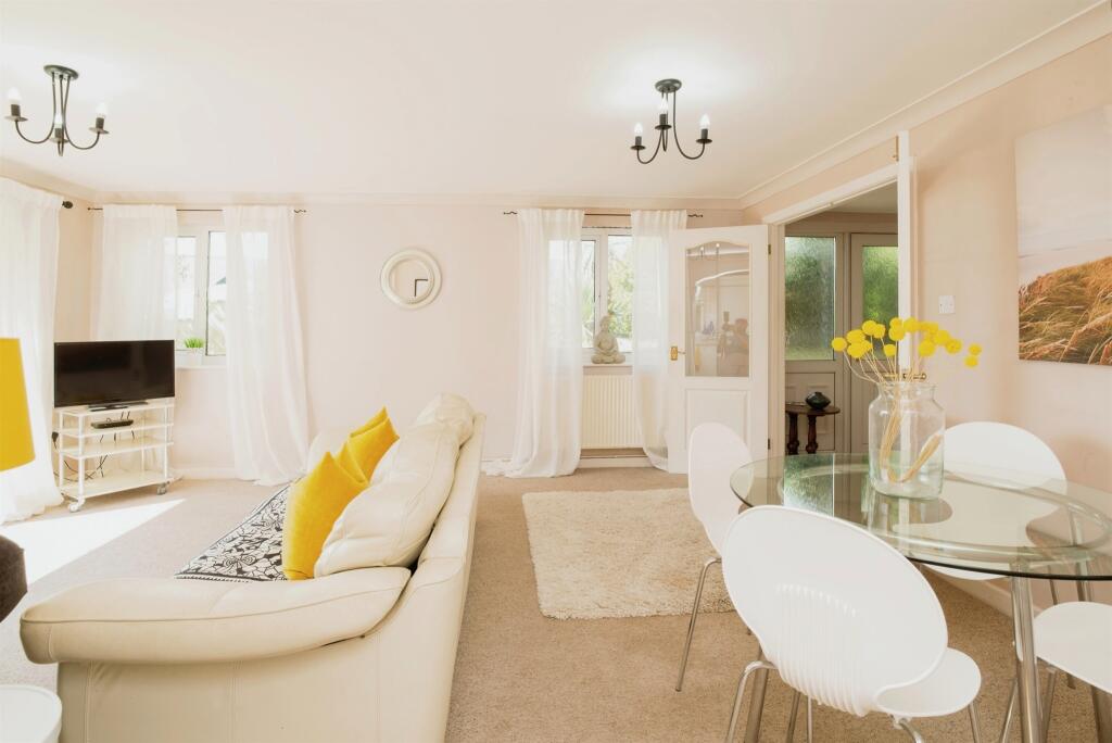 Additional image 24 of Seaview Drive, Ogmore-By-Sea, Ogmore By Sea