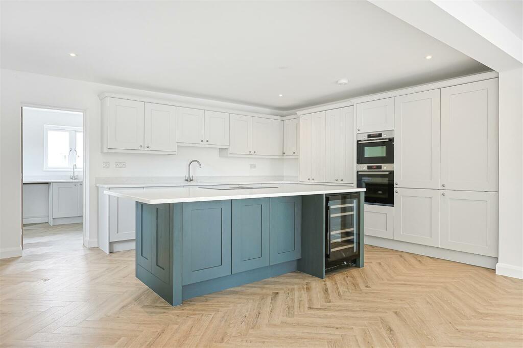 Additional image 2 of Highfields Road, Highfields Caldecote