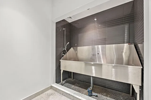 Additional image 4 of 10 Ed Clark Gdns Unit TH16