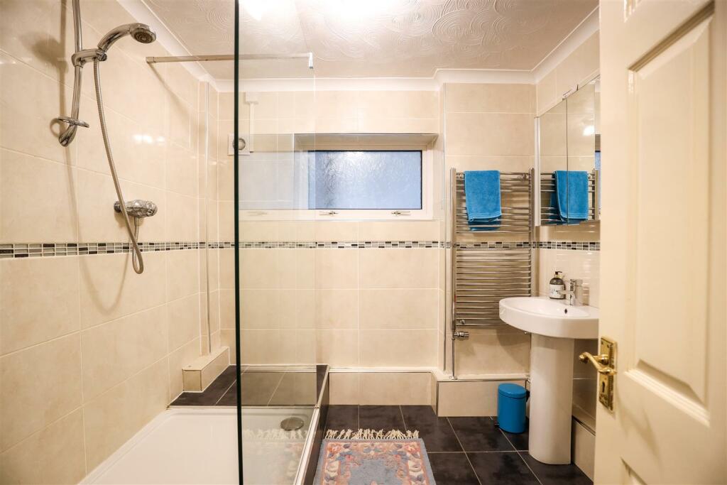 Additional image 25 of Sutton Lane, Ogmore By Sea, Vale Of Glamorgan, CF32 0PE