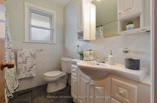 Additional image 16 of 5 Marcos Blvd