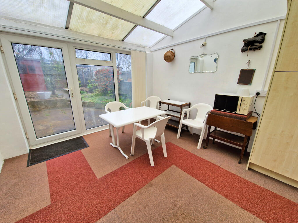 Additional image 7 of LEWIS PLACE, PORTHCAWL, CF36 3EG