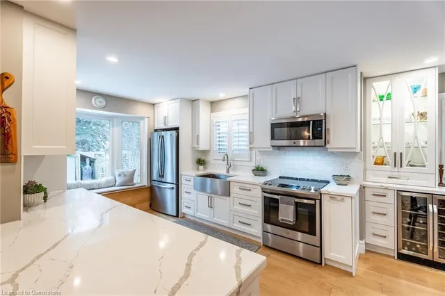 Additional image 13 of 371 Knightsbridge Cres