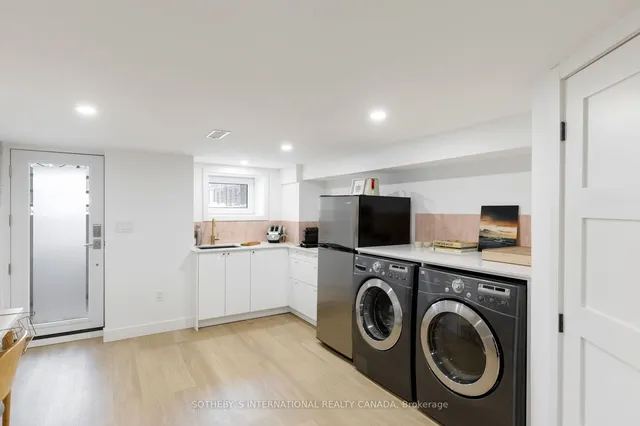 Additional image 32 of 107 Oxford St