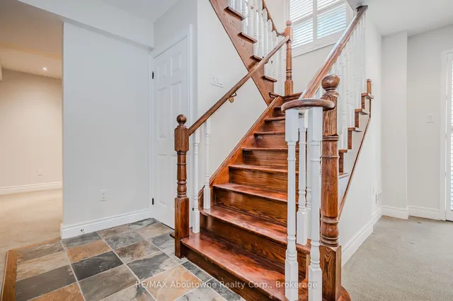 Additional image 22 of 2946 Singleton Common