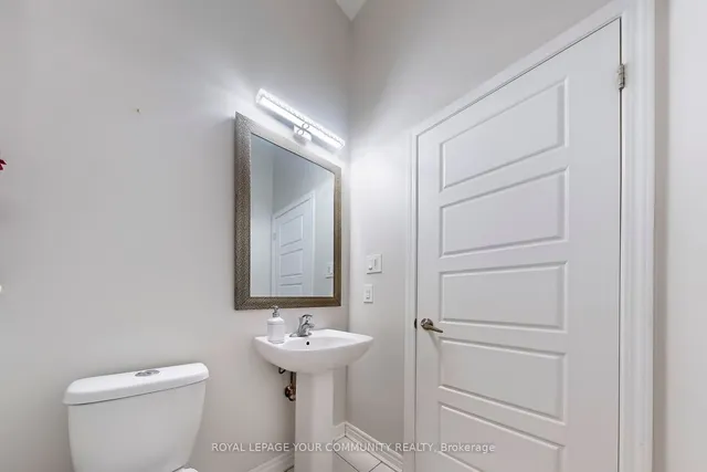 Additional image 20 of 1140 Duignan Cres