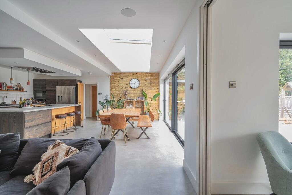 Additional image 35 of Robinswood Crescent, Penarth