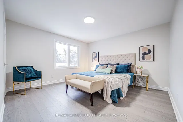 Additional image 28 of 126 Chapel Park Sq