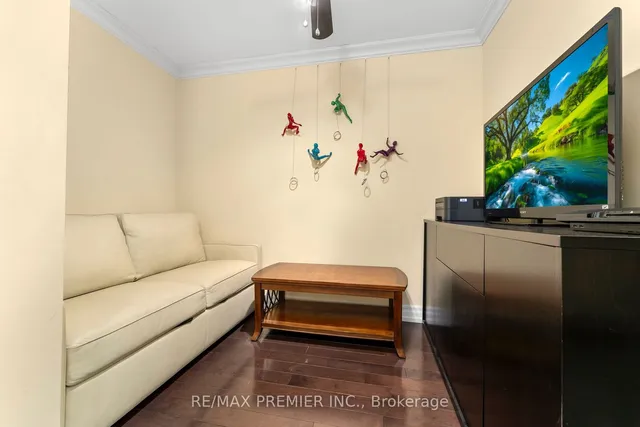 Additional image 19 of 35 Mariner Terr Unit 3910