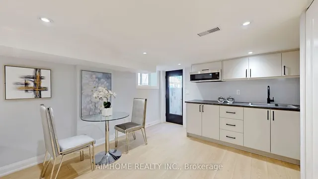 Additional image 28 of 43 Highfield Rd