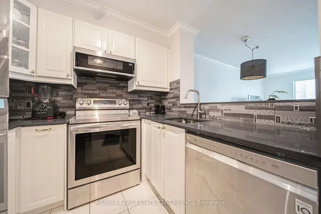 Additional image 10 of 11 Lee Centre Dr Unit 603