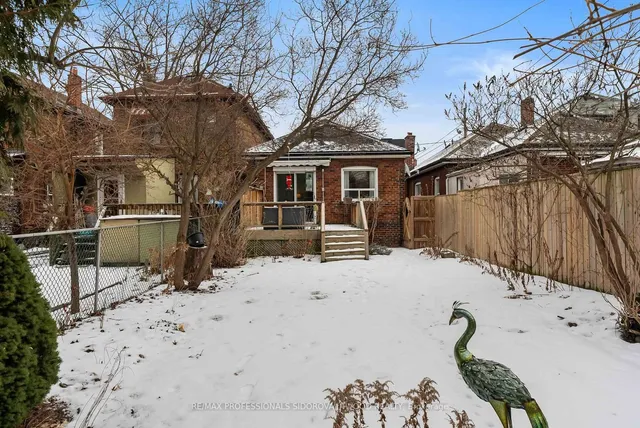 Additional image 24 of 582 Willard Ave