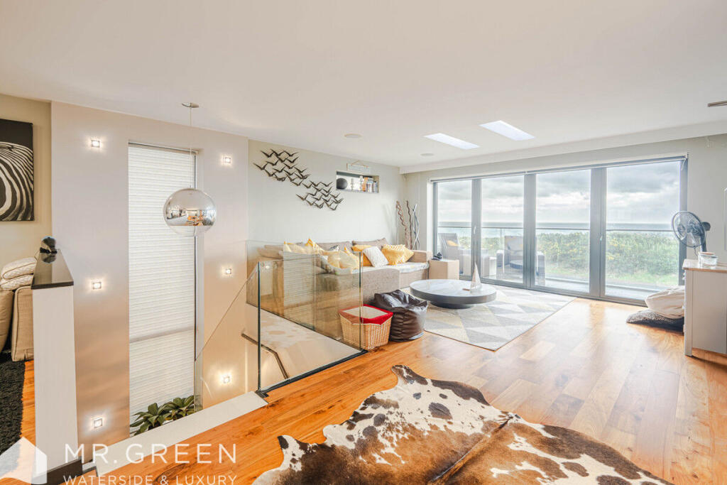 Additional image 5 of Ocean, 53 Boscombe Overcliff Drive, Bournemouth, BH5 2DW