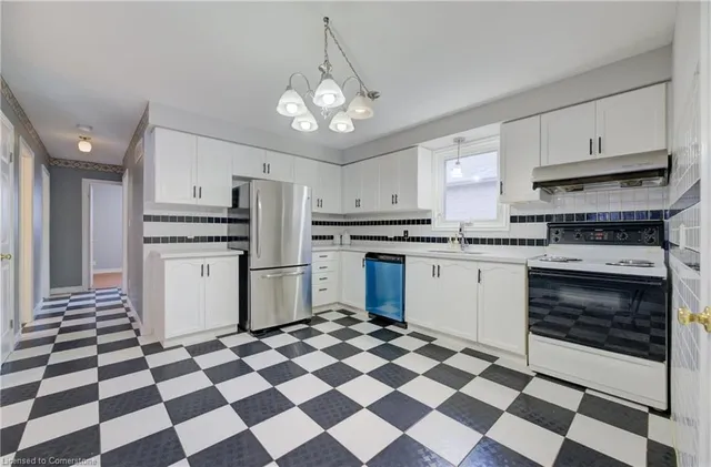 Additional image 13 of 62 Robson Cres