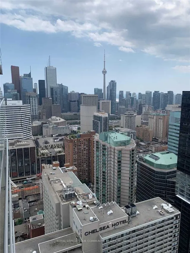 Additional image 15 of 386 Yonge St Unit 4313