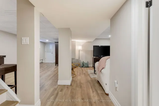 Additional image 22 of 18 Alderson Dr