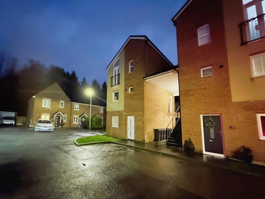 Additional image 2 of Clos Cwm Golau, Merthyr Tydfil