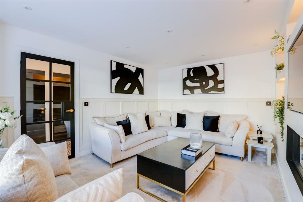 Additional image 13 of The Townhouse, 8 Pen Y Garth Mansions, 2 Stanwell Road, Penarth, CF64 3EA