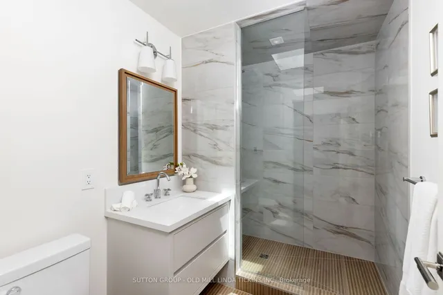 Additional image 34 of 88 Willingdon Blvd