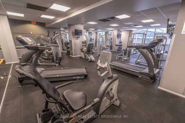 Additional image 4 of 320 Richmond St Unit 208