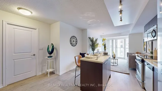 Additional image 13 of 386 YONGE ST St Unit 1104