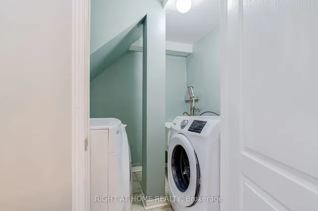 Additional image 26 of 74 Stagecoach Circ