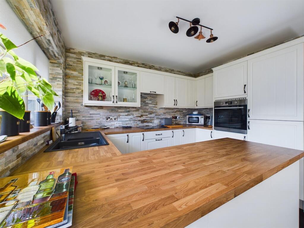 Additional image 10 of Links Close, Wallasey