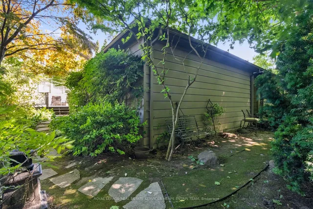 Additional image 37 of 241 Chaplin Cres