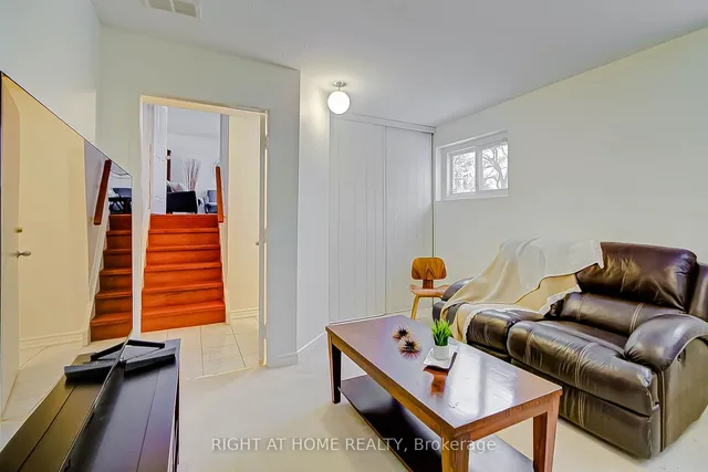 Additional image 13 of 130 Cultra Sq