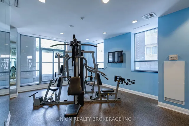 Additional image 15 of 21 Balmuto St Unit 1403