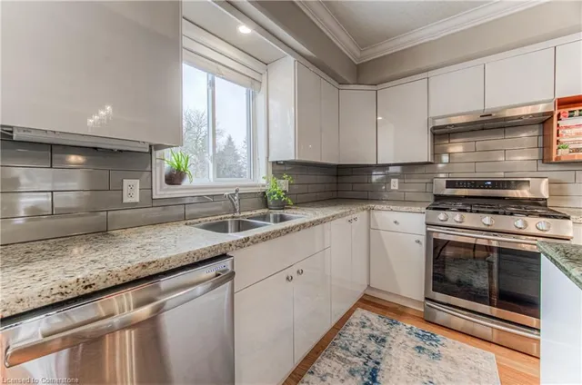 Additional image 12 of 82 Woolwich St