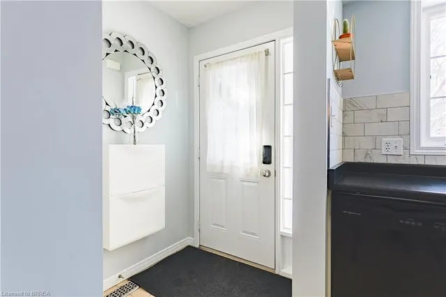 Additional image 5 of 1328 Upper Sherman Ave Unit 3