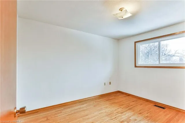 Additional image 24 of 15 Queensbury Dr