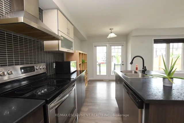 Additional image 13 of 50 Sherway Dr