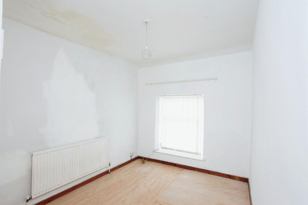 Additional image 4 of Commercial Street, Maesteg