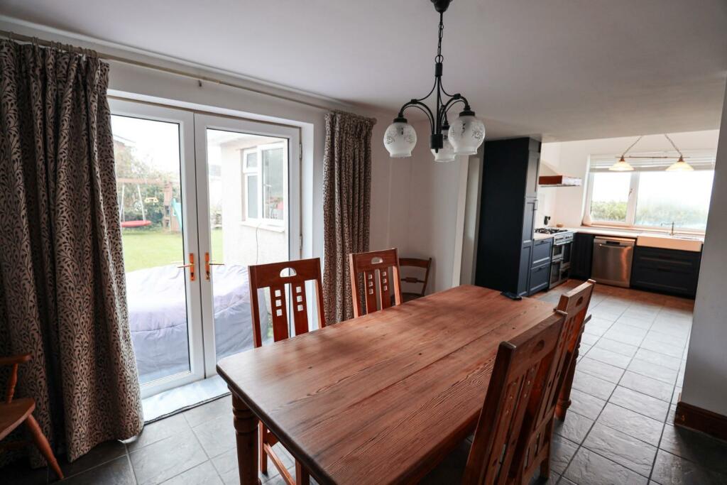 Additional image 4 of The Duchy, Church Close, Ogmore-By-Sea, Vale Of Glamorgan, CF32 0PZ