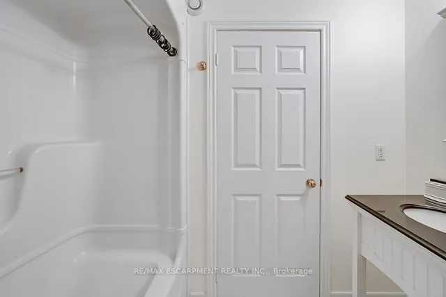 Additional image 25 of 4275 Millcroft Park Dr Unit 15